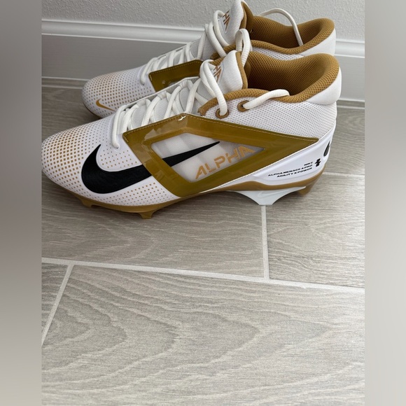Nike Alpha Menace 4 Pro
Football Cleats Size 12.5 main image 6
